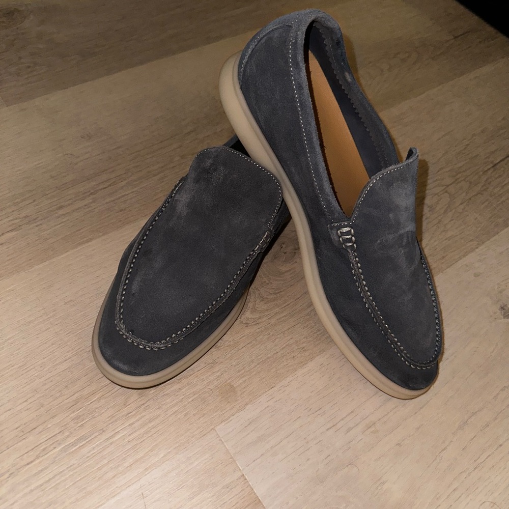 LORO PIANA summer walk bleu size 10